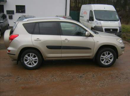 Toyota - RAV 4
