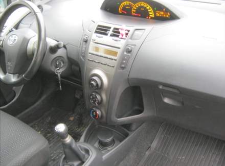 Toyota - Yaris