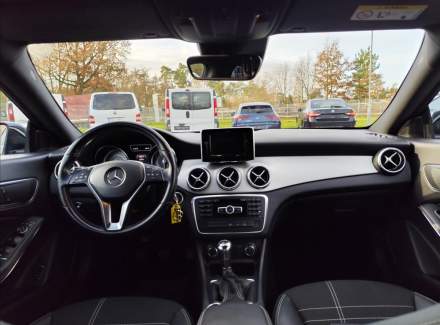 Mercedes-Benz - CLA