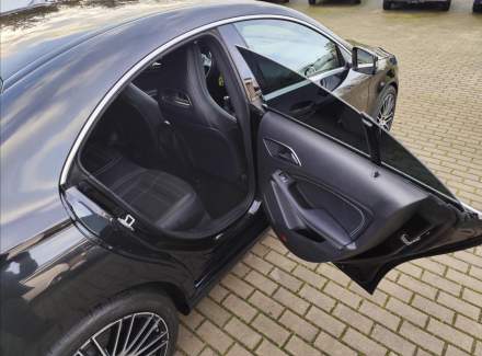 Mercedes-Benz - CLA