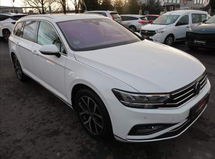 Volkswagen - Passat