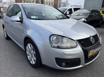 Volkswagen - Golf