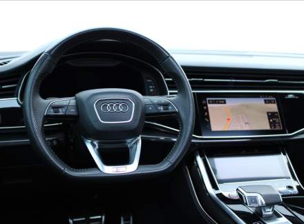 Audi - SQ8