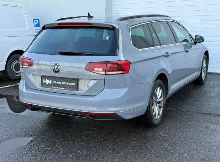 Volkswagen - Passat