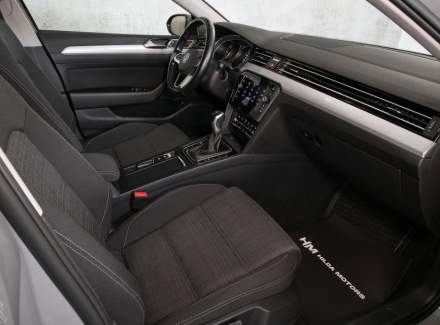 Volkswagen - Passat