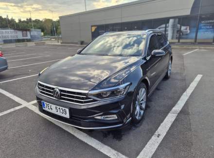 Volkswagen - Passat