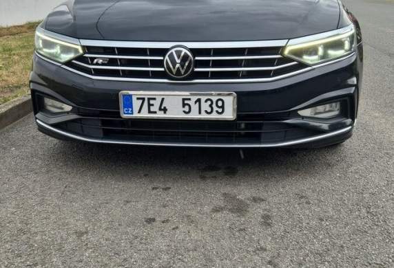Volkswagen - Passat