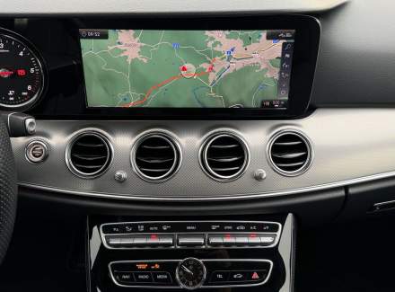 Mercedes-Benz - E-class