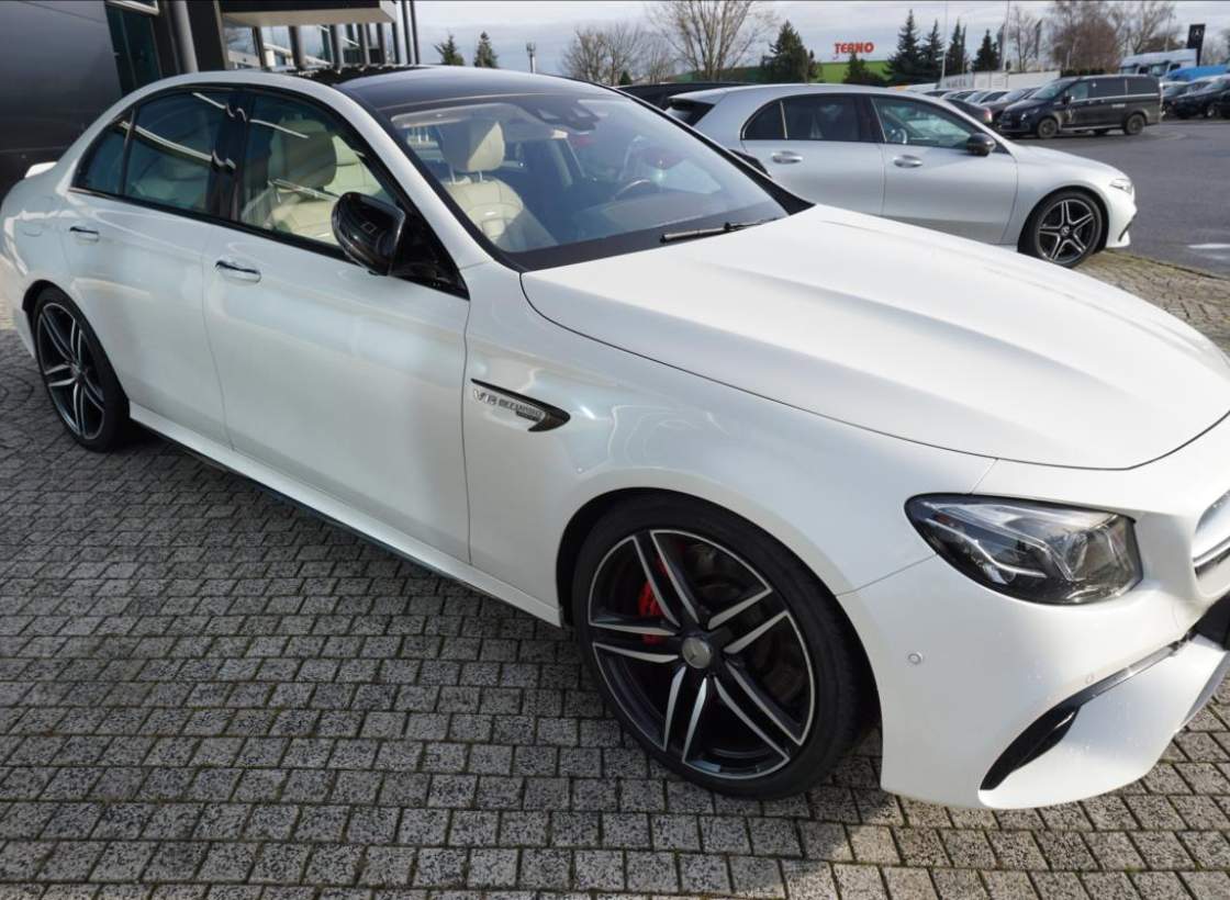 Mercedes-Benz - E-class