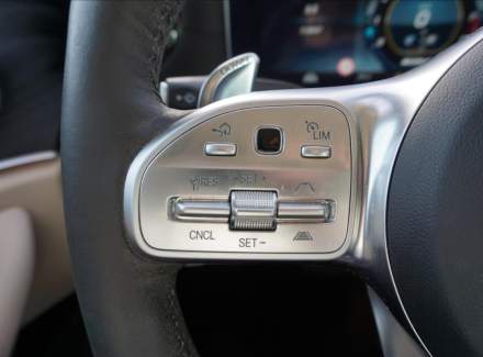 Mercedes-Benz - E-class