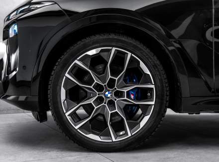 BMW - X7