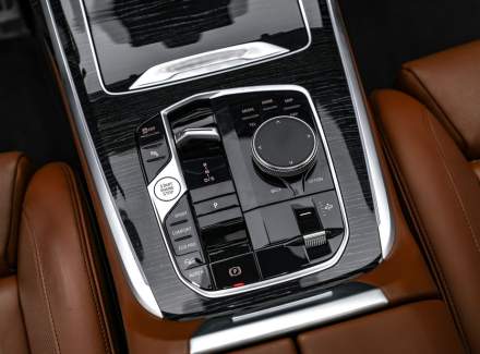 BMW - X7