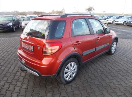 Suzuki - SX4