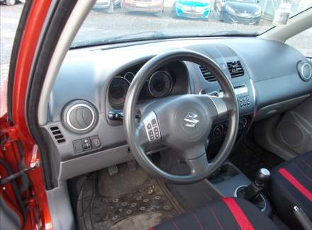 Suzuki - SX4