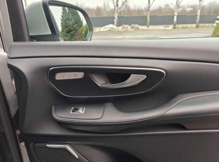 Mercedes-Benz - V-class