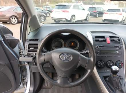 Toyota - Auris