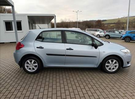 Toyota - Auris