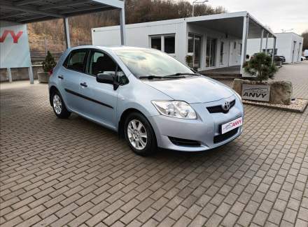 Toyota - Auris