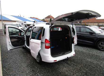 Ford - Tourneo Courier
