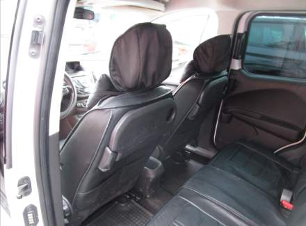 Ford - Tourneo Courier