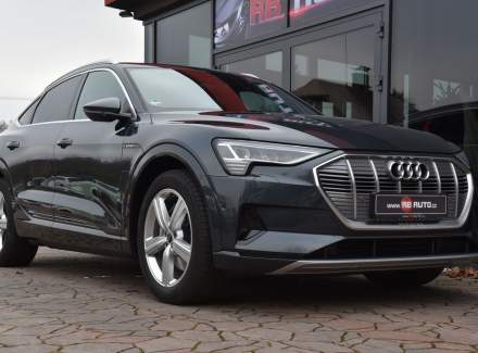 Audi - E-tron