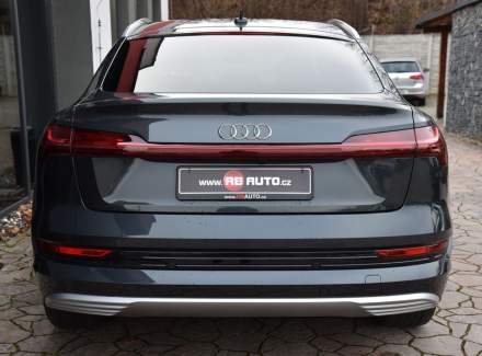 Audi - E-tron