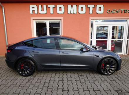 Tesla - Model 3