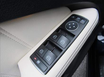 Mercedes-Benz - E-class