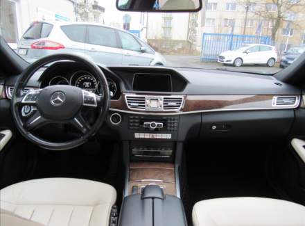 Mercedes-Benz - E-class