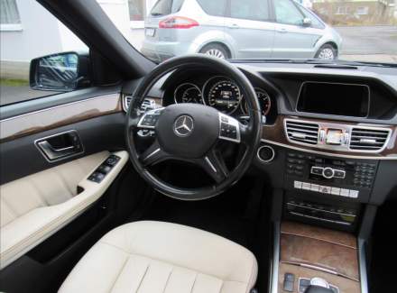 Mercedes-Benz - E-class