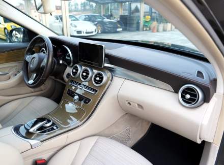 Mercedes-Benz - C-class