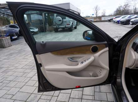 Mercedes-Benz - C-class