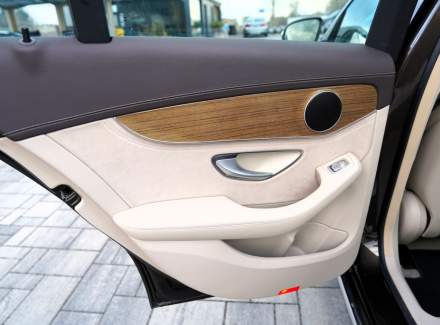 Mercedes-Benz - C-class