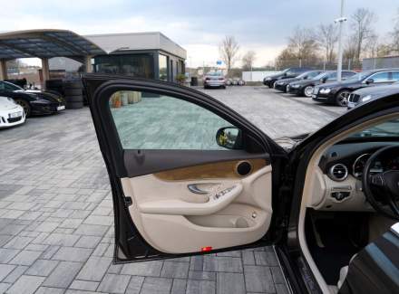 Mercedes-Benz - C-class