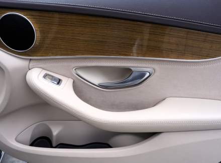 Mercedes-Benz - C-class