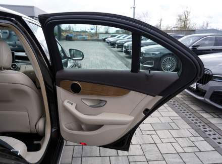 Mercedes-Benz - C-class