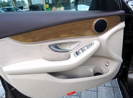 Mercedes-Benz - C-class