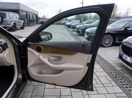 Mercedes-Benz - C-class