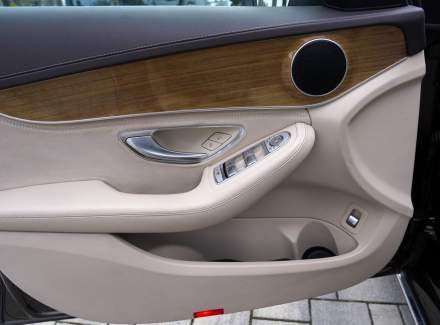 Mercedes-Benz - C-class