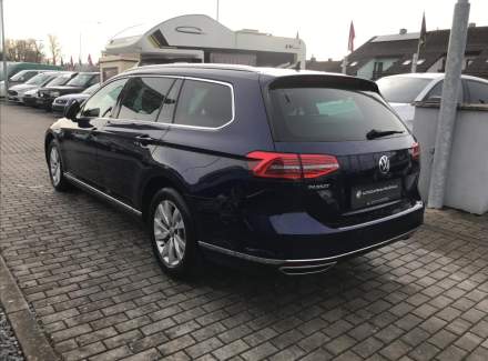 Volkswagen - Passat