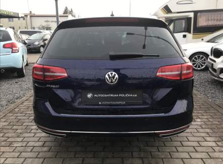 Volkswagen - Passat