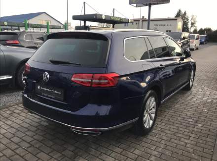 Volkswagen - Passat
