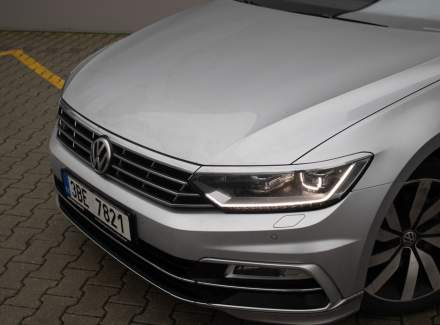 Volkswagen - Passat