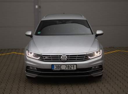 Volkswagen - Passat
