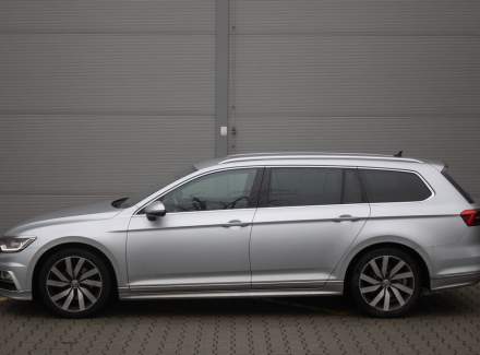 Volkswagen - Passat