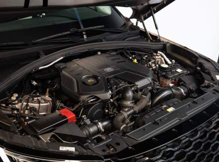Land Rover - Range Rover Velar