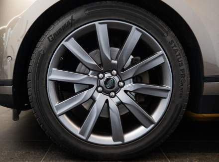 Land Rover - Range Rover Velar