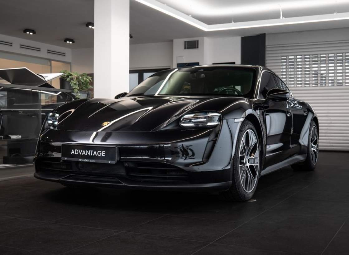 Porsche - Taycan