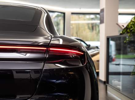 Porsche - Taycan