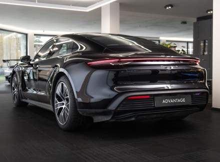 Porsche - Taycan